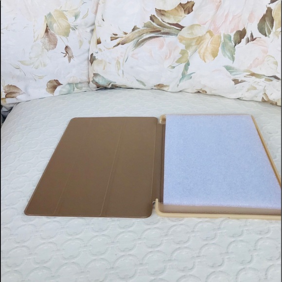 Mateprox iPad Pro 10.5 Tri Fold Protection Case - Picture 5 of 7